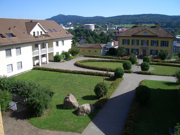 Charmante 2.5-Zimmer-Wohnung mit Balkon in Oberengstringen 8