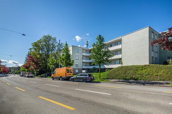 Sanierte 4.0-Zimmerwohnung mit Gartensitzplatz in Zürich-Altstetten 11