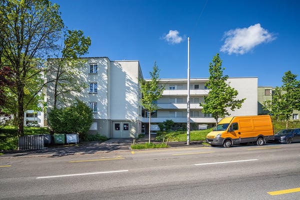 Sanierte 4.0-Zimmerwohnung mit Gartensitzplatz in Zürich-Altstetten 12