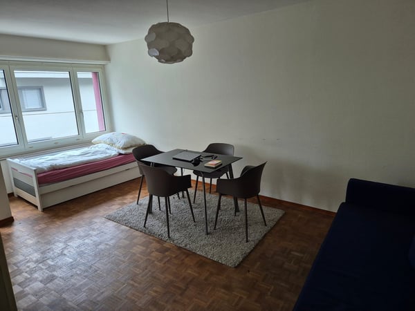 Schöne, günstige 2-Zimmer-Wohnung – möbliert & zentral! 1