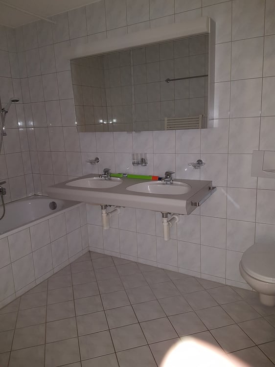 Appartement mansardé super lumineux avec grand balcon, bon emplacement 7