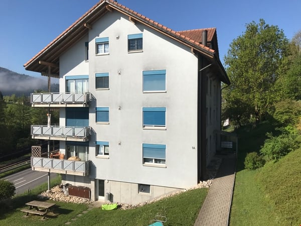Appartement mansardé super lumineux avec grand balcon, bon emplacement 1
