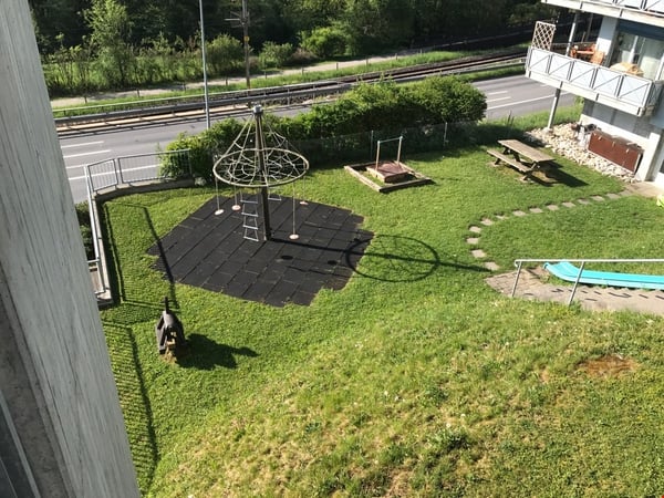 Appartement mansardé super lumineux avec grand balcon, bon emplacement 2