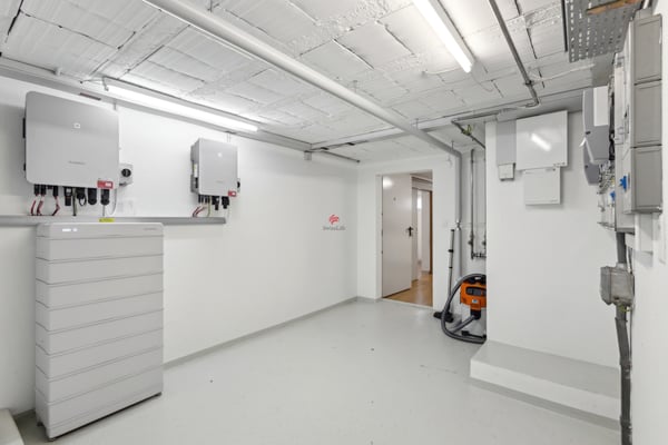 Complesso ideale per uffici e attività 11