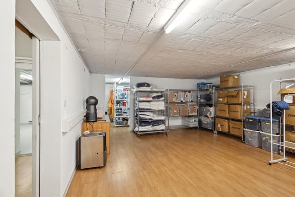 Complesso ideale per uffici e attività 12