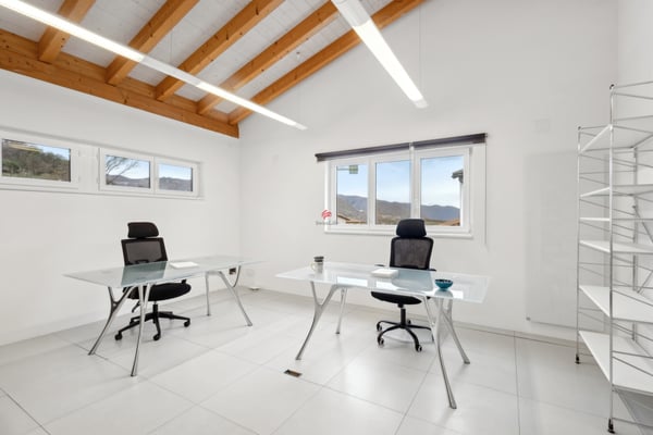 Complesso ideale per uffici e attività 9