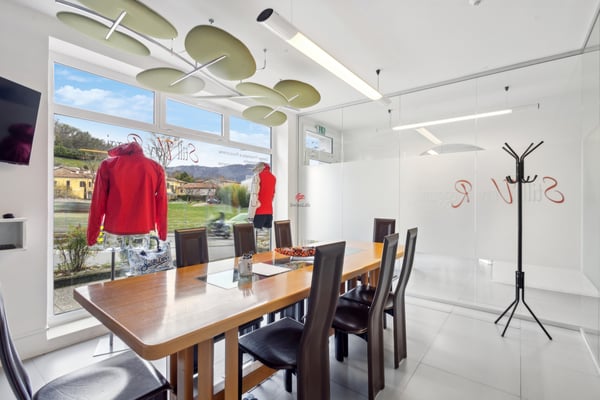 Complesso ideale per uffici e attività 4