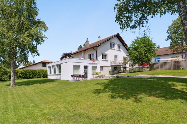 Maison individuelle avec annexe et grand terrain 1