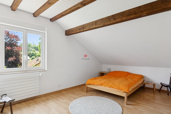 Maison individuelle avec annexe et grand terrain 7