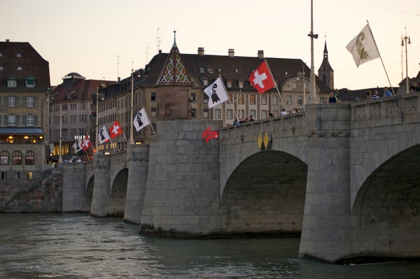 Attraktives Mehrfamilienhaus mit Gewerbe 3