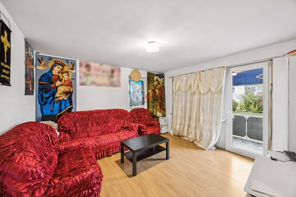 Vollvermietetes Renditeobjekt mit Mietgarantie an zentraler Lage 2