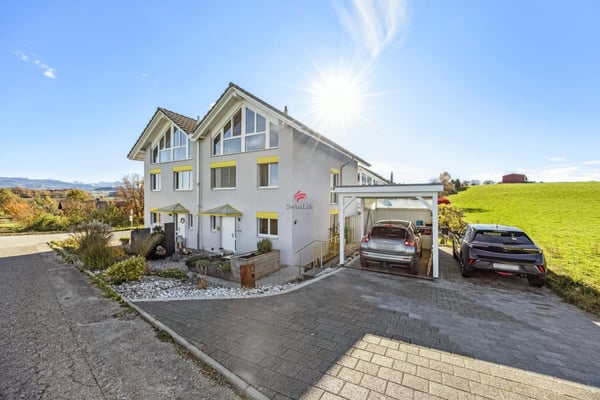 Ruhig und sonnig mit gepflegtem Garten! 1