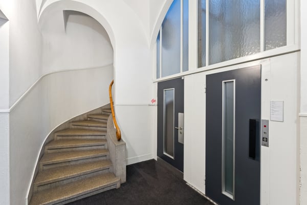 Im Quaderhof: Traumhafte 1.5-Zi-Stadtwohnung! 2