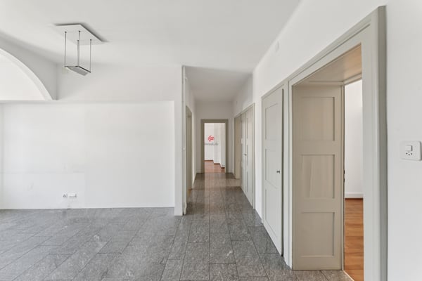 Im Quaderhof: Traumhafte 1.5-Zi-Stadtwohnung! 3