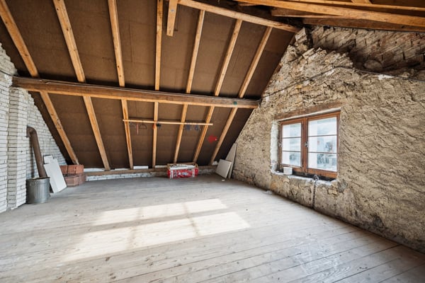 Zweifamilienhaus mit grossem Ausbaupotenzial 9