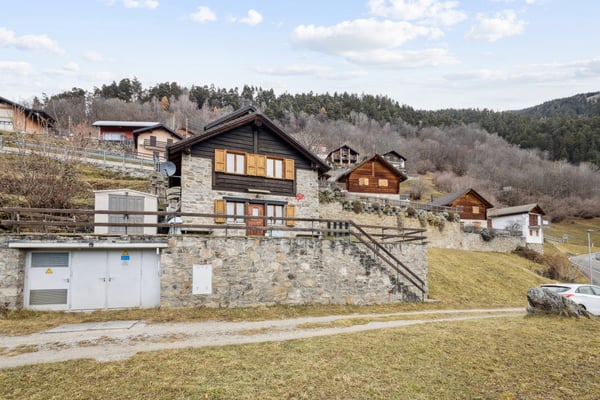 Chalet alpino con vista panoramica sulle Montagne 2