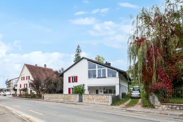Grosszügige Villa an Toplage mit viel Umschwung! 10