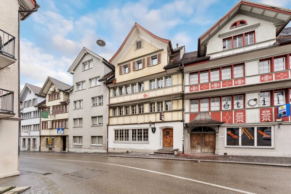 Gemsli - Alpenthai: Restaurant mit Wohnung in Altstätten 1