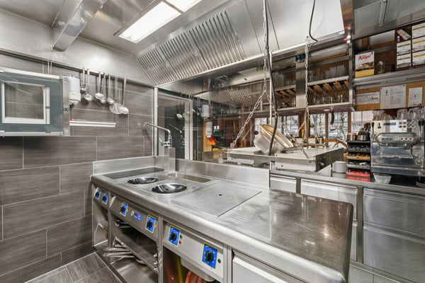 Gemsli - Alpenthai: Restaurant mit Wohnung in Altstätten 6