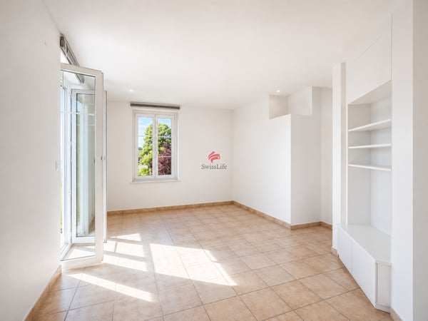 Appartement vue lac à transformer selon vos rêves! 7
