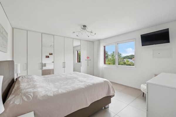 Haus mit Einliegerwohnung und Weitblick 10