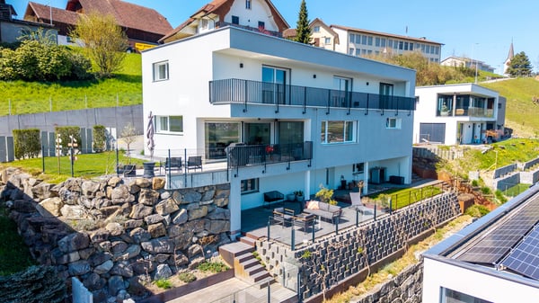 Lichtdurchflutetes Zuhause mit atemberaubender Weitsicht 1