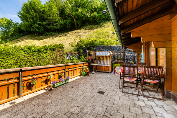 Rückzugsort im Grünen - Charmantes Chalet mit viel Umschwung 4