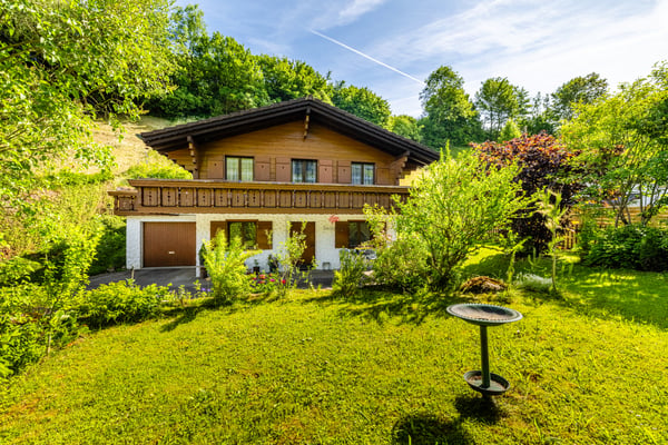 Rückzugsort im Grünen - Charmantes Chalet mit viel Umschwung 1
