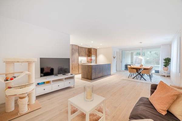 Stilvolle Erdgeschosswohnung mit grosszügiger Loggia 2
