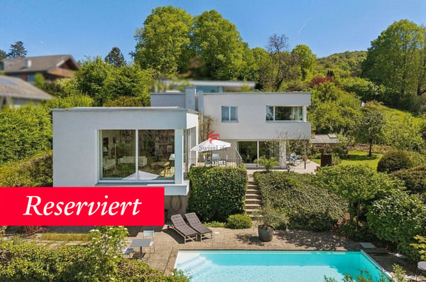 Grandiose Aussicht trifft auf freistehende Moderne 1
