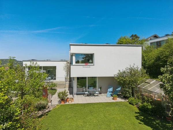 Grandiose Aussicht trifft auf freistehende Moderne 9