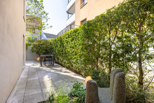 Wohngefühl wie im eigenen Haus - Gartenwohnung im Zentrum von Bülach 2