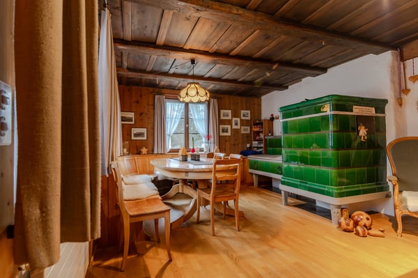 Riegelhaus mit Einliegerwohnung + Baulandreserve 5