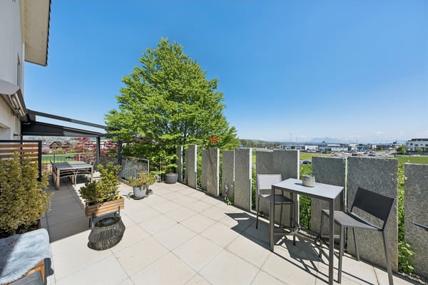 Panorama Doppeleinfamilienhaus mit See- und Bergsicht 13