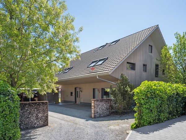 Exklusiver Wohntraum mit parkähnlichem Garten 1