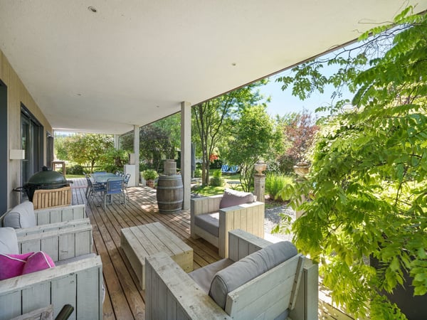 Exklusiver Wohntraum mit parkähnlichem Garten 11