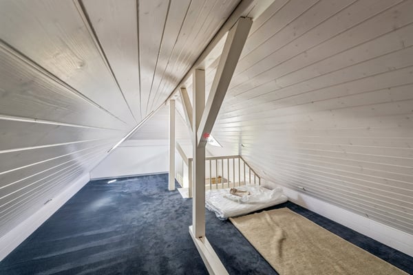 Doppeleinfamilienhaus mit Pool und Wintergarten 12