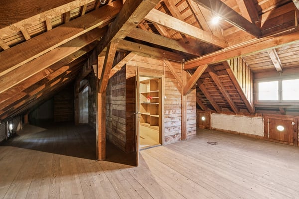 Charmantes Mittelhaus mit traumhafter Aussicht und Potenzial 9