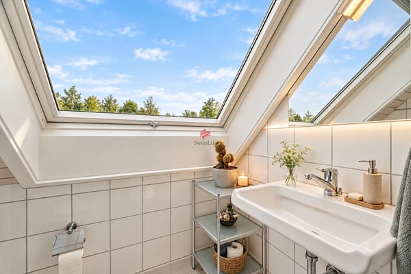 Exklusive Attikawohnung mit Fernsicht und Terrasse 12