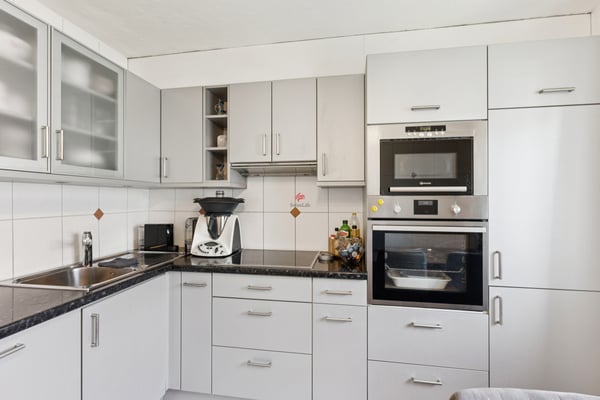 Sonneneinstrahlung von allen Seiten der Wohnung 4
