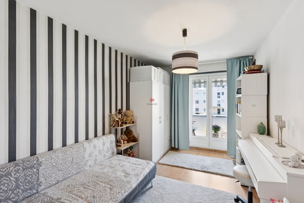 Sonneneinstrahlung von allen Seiten der Wohnung 7