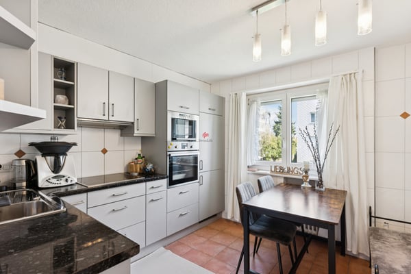 Sonneneinstrahlung von allen Seiten der Wohnung 3