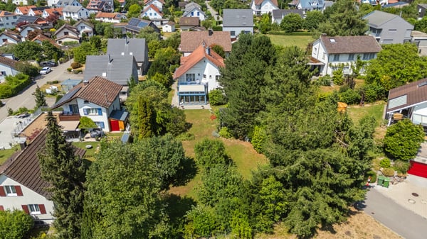 Grosszügiges Familienhaus mit Gartenidylle 11