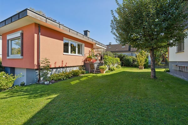 Gepflegtes Einfamilienhaus mit schönem Garten 8