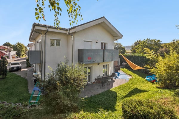 Une vie heureuse et accessible dans une villa moderne de 6 pièces