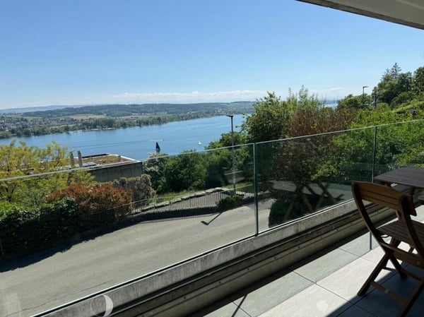 Exklusive 4.5-Zimmer-Panoramawohnung mit traumhafter See- und Bergsicht in Biel/Bienne 1