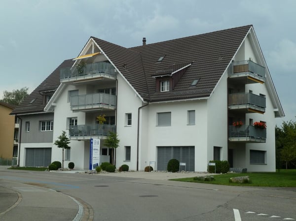 Moderne 2.5-Zimmerwohnung zentral in Kloten