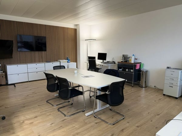 Modern & Vollausgestattetes Büro 5