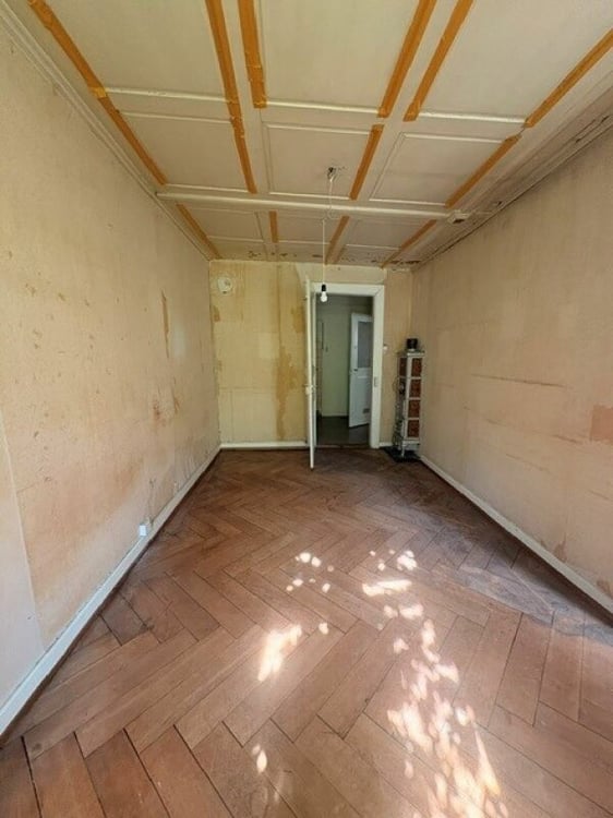 Befristete 5-Zimmer-Altbauwohnung direkt beim Klusplatz! 7