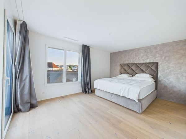 Exklusive 4.5-Zimmer-Attikawohnung - Luxusausbau, Designer-Küche & zwei Terrassen im Zentrum von Kloten 10